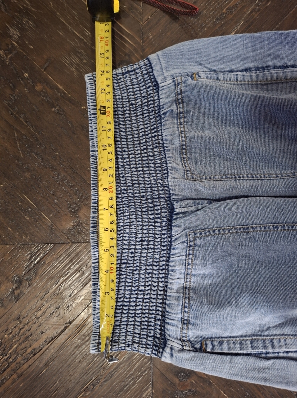 Pilcro Barrel-Leg Smocked Waist Jeans  Size S. - Picture 9 of 12